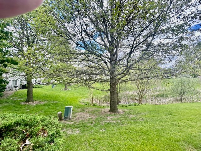2482 Stoughton Circle, Aurora, IL 60502