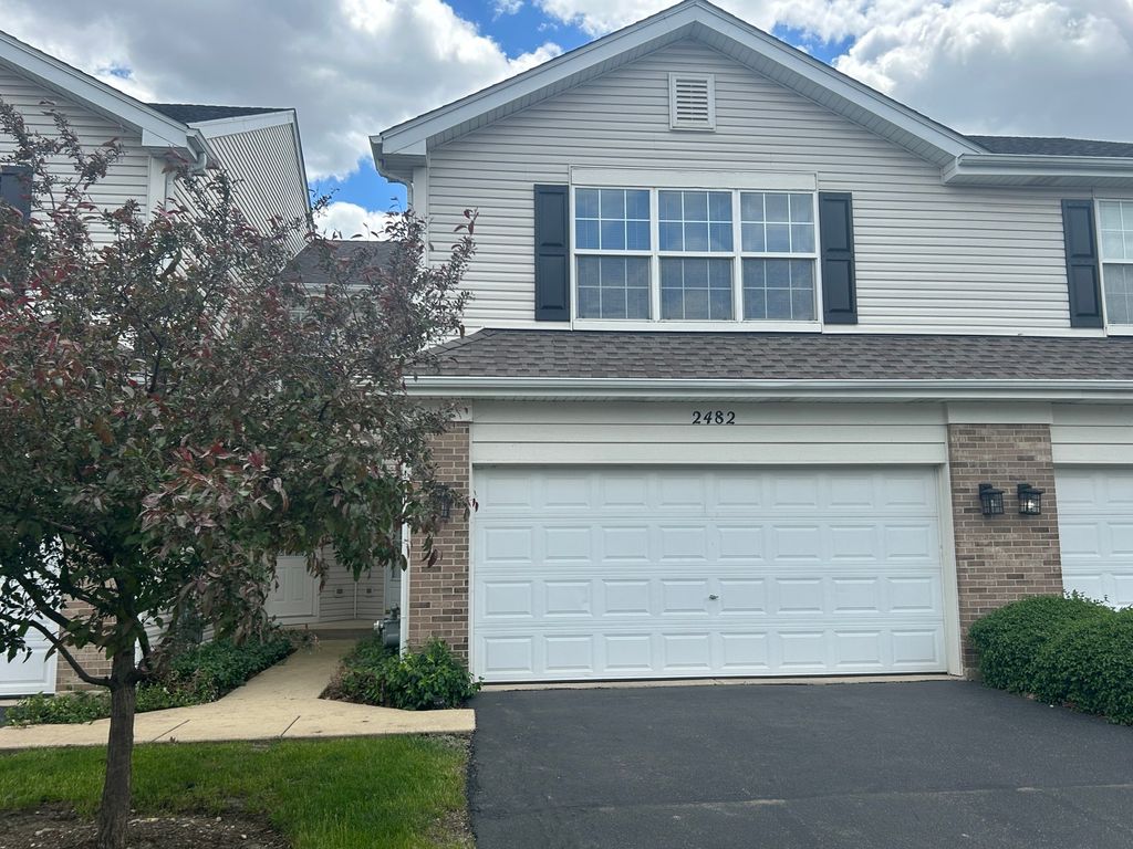 2482 Stoughton Circle, Aurora, IL 60502