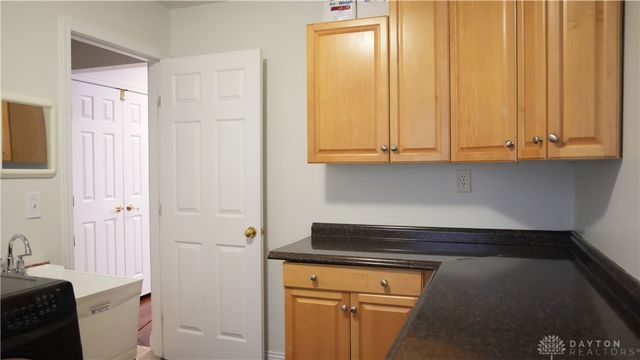 4193 Old Osprey Circle, Miamisburg, OH 45342