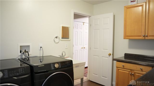 4193 Old Osprey Circle, Miamisburg, OH 45342