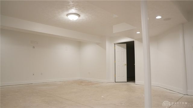 4193 Old Osprey Circle, Miamisburg, OH 45342