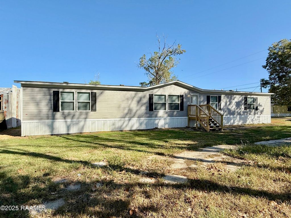125 La Rue Cannes, Duson, LA 70529