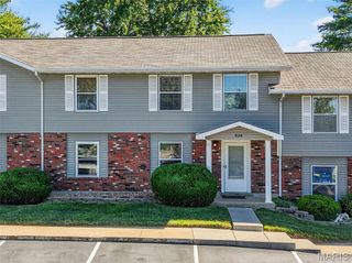 824 Highland Hill Court H, St Peters, MO 63376