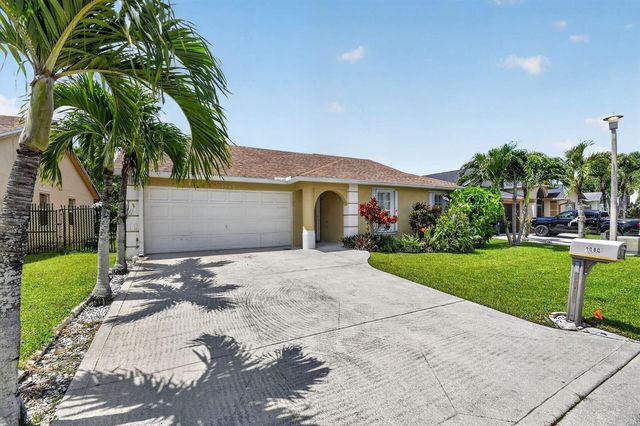 1080 Salmon Isle, Greenacres, FL 33413