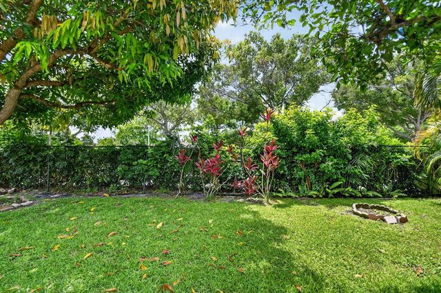 1080 Salmon Isle, Greenacres, FL 33413