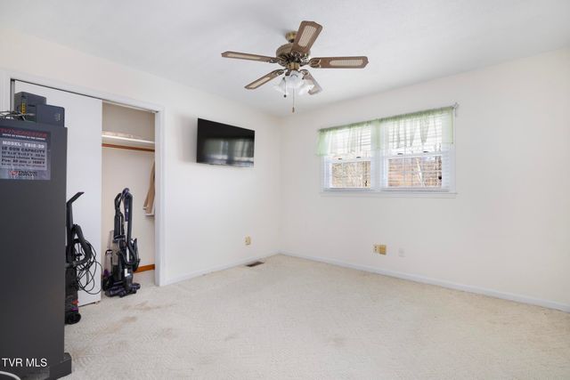 133 Bishop Circle, Elizabethton, TN 37643