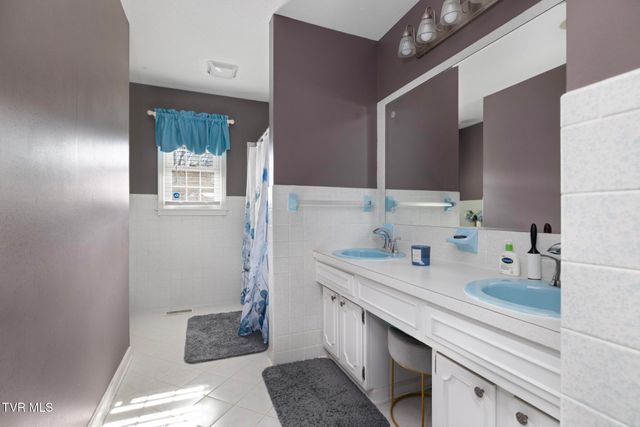 133 Bishop Circle, Elizabethton, TN 37643