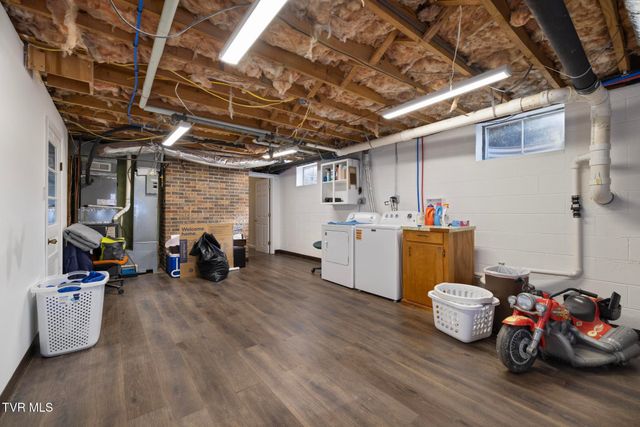 133 Bishop Circle, Elizabethton, TN 37643