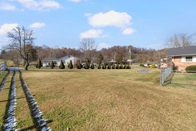 133 Bishop Circle, Elizabethton, TN 37643