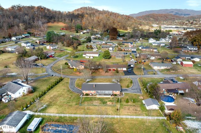 133 Bishop Circle, Elizabethton, TN 37643