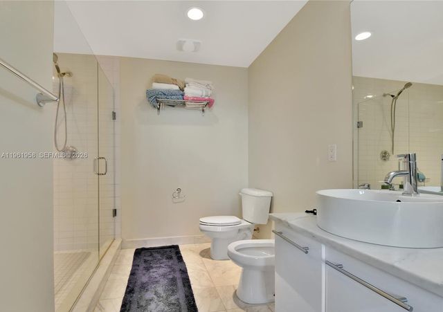 888 Biscayne Blvd 1904, Miami, FL 33132