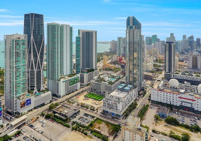 888 Biscayne Blvd 1904, Miami, FL 33132