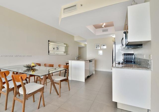 888 Biscayne Blvd 1904, Miami, FL 33132