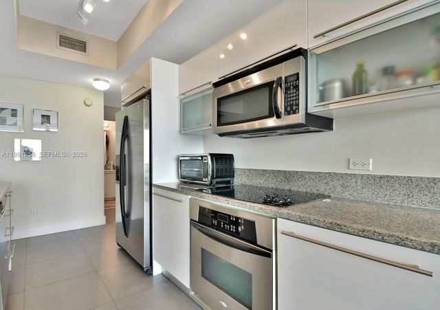 888 Biscayne Blvd 1904, Miami, FL 33132