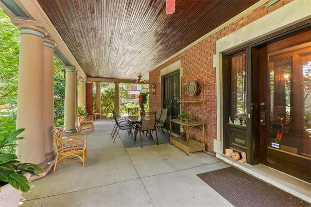 3601 Charlotte Street, Kansas City, MO 64109