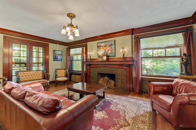 3601 Charlotte Street, Kansas City, MO 64109