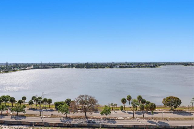 616 Clearwater Park Road 1106, West Palm Beach, FL 33401