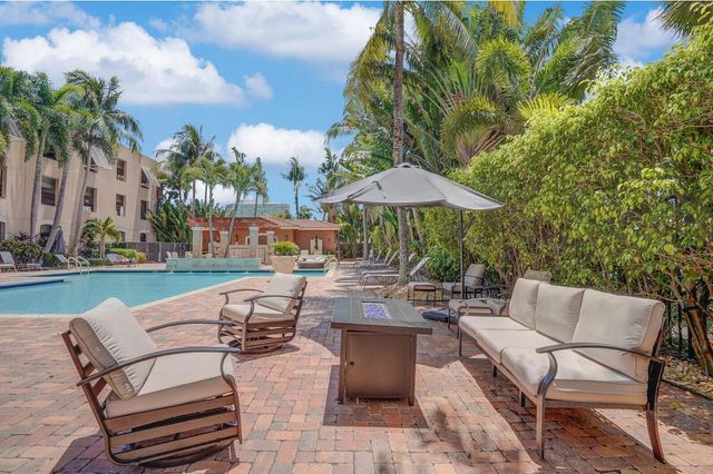 616 Clearwater Park Road 1106, West Palm Beach, FL 33401