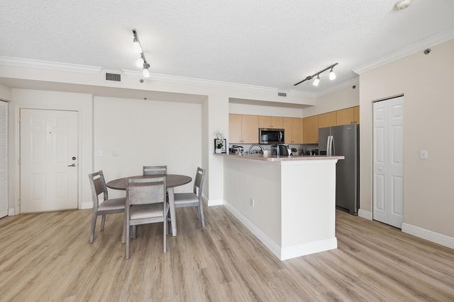 616 Clearwater Park Road 1106, West Palm Beach, FL 33401