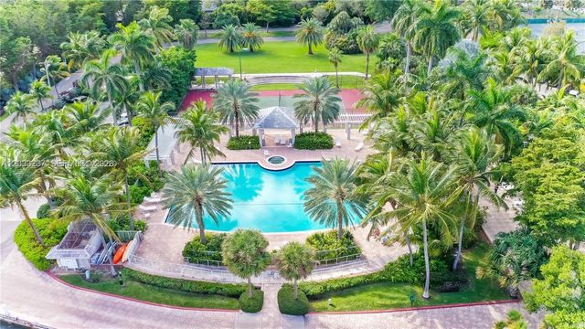 770 NE 69th St 5D, Miami, FL 33138