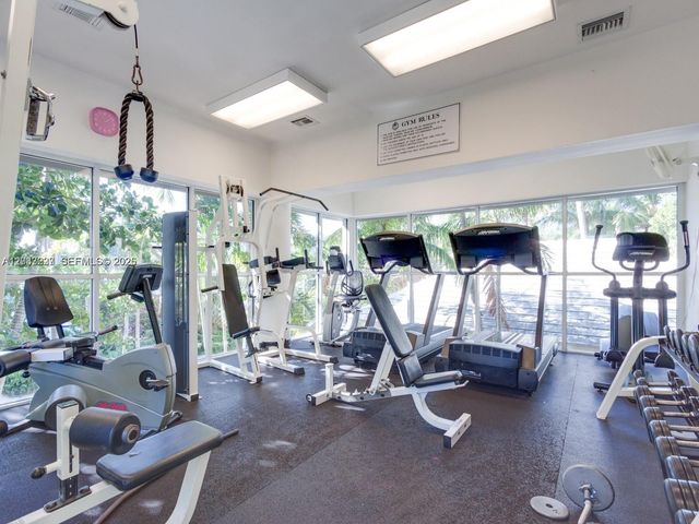 770 NE 69th St 5D, Miami, FL 33138