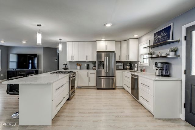 500 Sunnyvale Drive, Johnson City, TN 37601