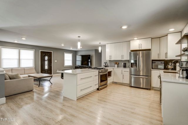 500 Sunnyvale Drive, Johnson City, TN 37601