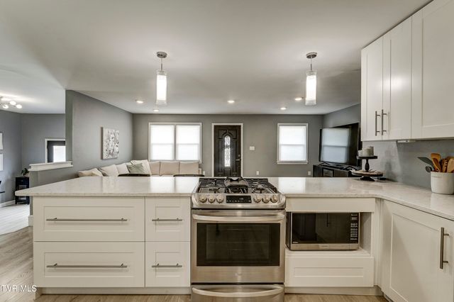 500 Sunnyvale Drive, Johnson City, TN 37601