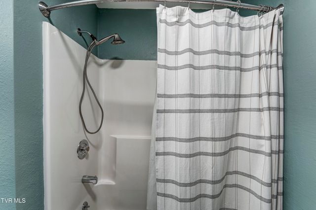 500 Sunnyvale Drive, Johnson City, TN 37601