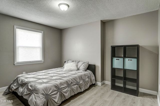 500 Sunnyvale Drive, Johnson City, TN 37601