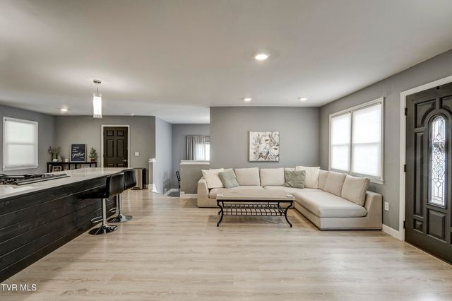 500 Sunnyvale Drive, Johnson City, TN 37601