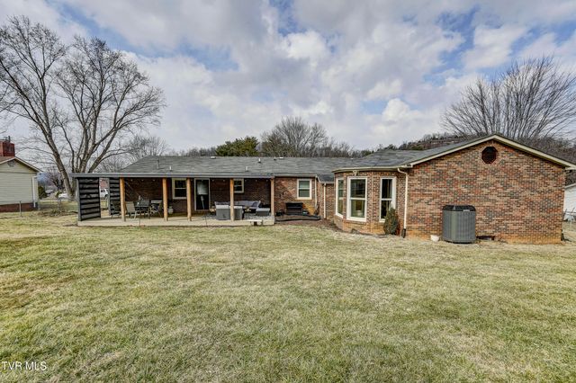 500 Sunnyvale Drive, Johnson City, TN 37601