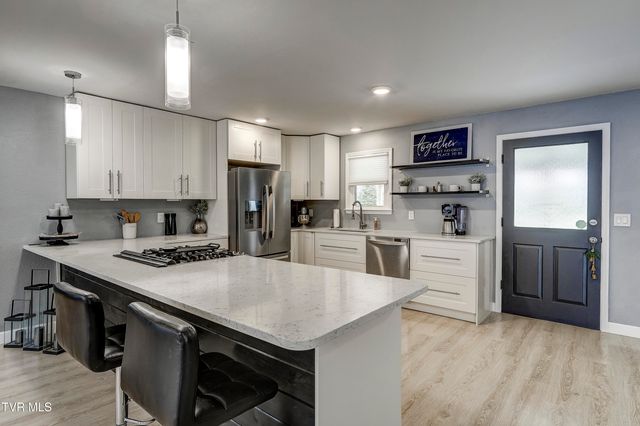 500 Sunnyvale Drive, Johnson City, TN 37601