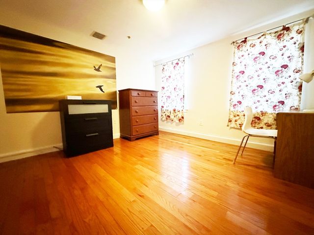 1415 Commonwealth Ave 102, Boston, MA 02135