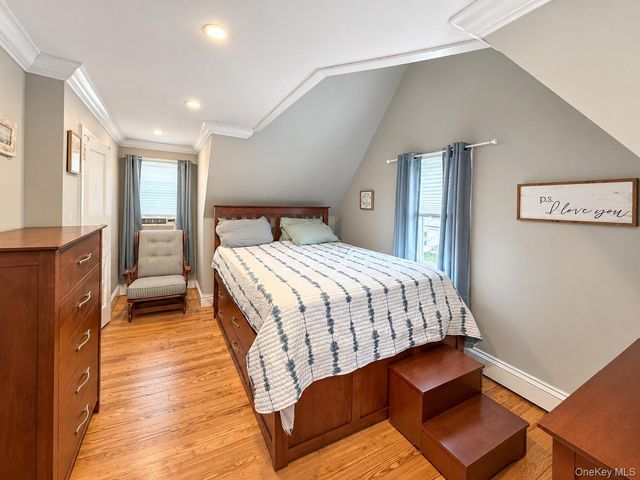 88 West Boulevard, East Rockaway, NY 11518