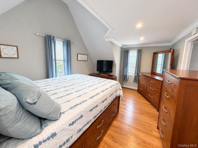 88 West Boulevard, East Rockaway, NY 11518