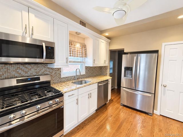 88 West Boulevard, East Rockaway, NY 11518