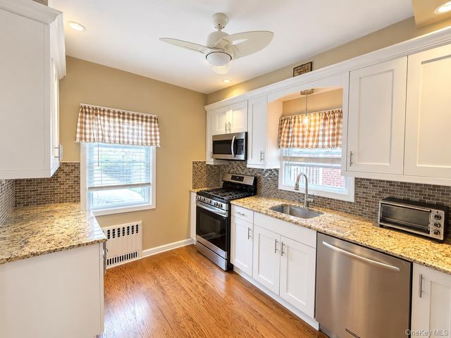 88 West Boulevard, East Rockaway, NY 11518