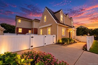 88 West Boulevard, East Rockaway, NY 11518