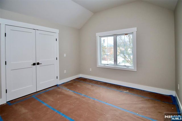 5-24 Summit Avenue, Fair Lawn, NJ 07410