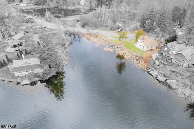 213 Otterhole Rd, West Milford Twp., NJ 07480