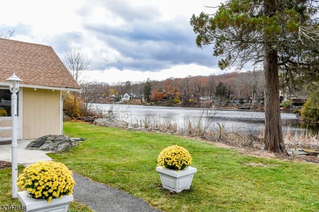 213 Otterhole Rd, West Milford Twp., NJ 07480