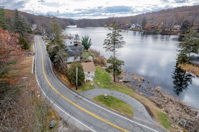 213 Otterhole Rd, West Milford Twp., NJ 07480