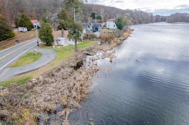 213 Otterhole Rd, West Milford Twp., NJ 07480