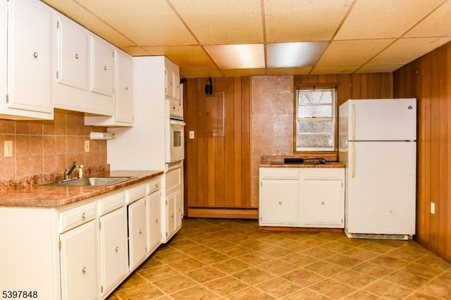 213 Otterhole Rd, West Milford Twp., NJ 07480