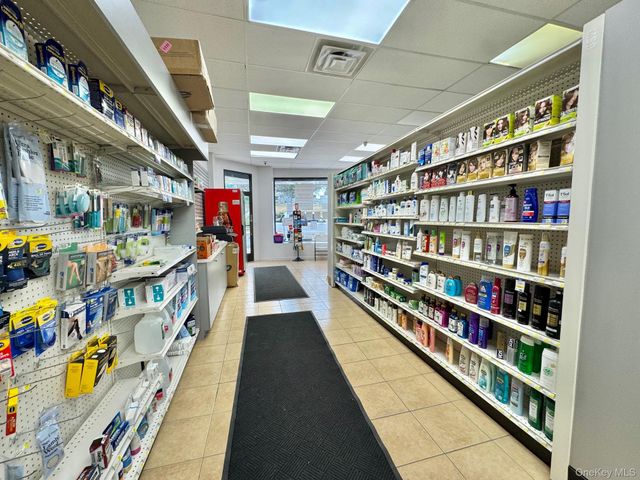 7617 Myrtle Avenue, Glendale, NY 11385