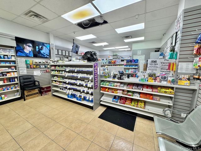 7617 Myrtle Avenue, Glendale, NY 11385