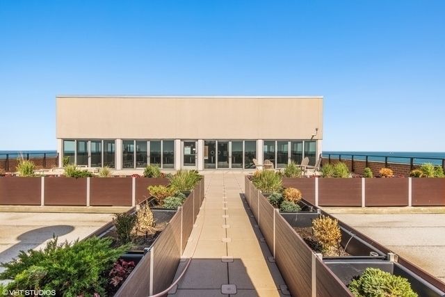 4170 N Marine Drive 14H, Chicago, IL 60613