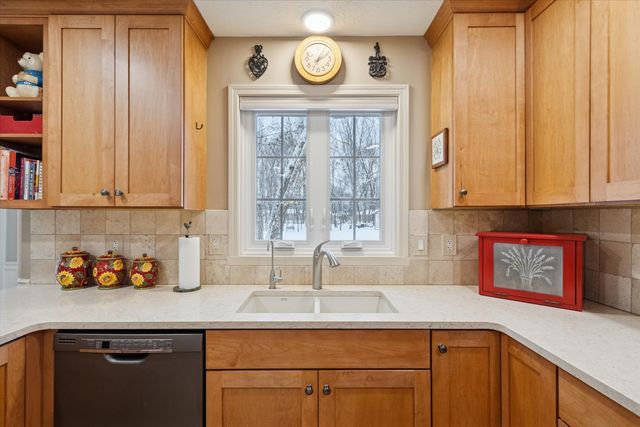 10906 HAMBORG Road, Roscoe, IL 61073