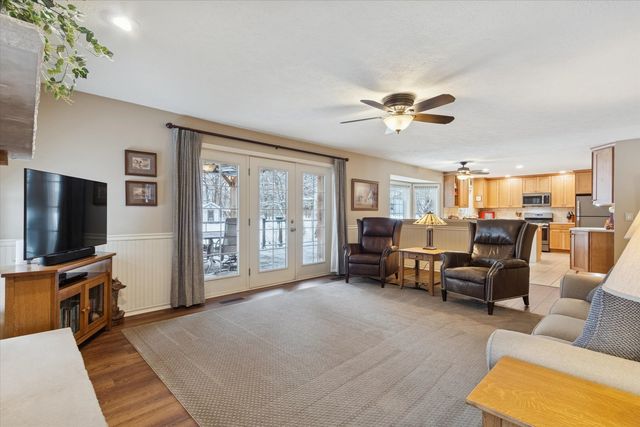 10906 HAMBORG Road, Roscoe, IL 61073